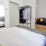 Hotel apartamentowy Palazzina B - Contemporary